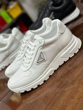 Carregar imagem no visualizador da galeria, Prada Prax 01 Leather White
