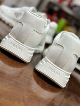 Carregar imagem no visualizador da galeria, Prada Prax 01 Leather White

