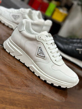 Carregar imagem no visualizador da galeria, Prada Prax 01 Leather White
