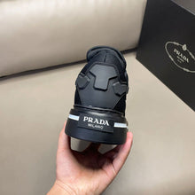 Carregar imagem no visualizador da galeria, Tênis Prada Prax Macro Black.
