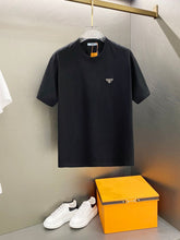 Carregar imagem no visualizador da galeria, Camiseta Prada Black
