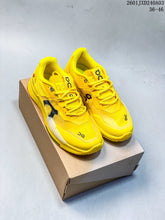 Carregar imagem no visualizador da galeria, On Running The Roger Pro 2 Clay
