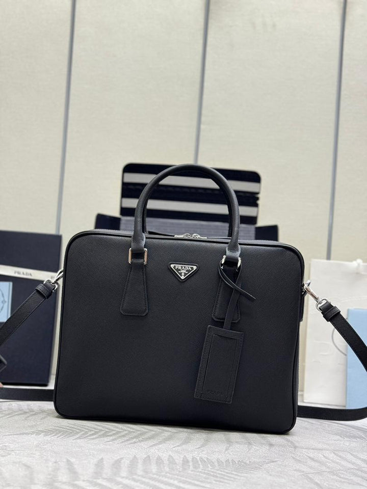 Prada Saffiano Leather Briefcase Negro