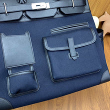 Carregar imagem no visualizador da galeria, Hermès Haut à Courroies Blue
