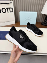 Carregar imagem no visualizador da galeria, Prada Leather Black
