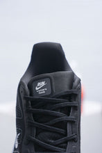 Carregar imagem no visualizador da galeria, Nike Vomero Premium
