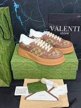 Carregar imagem no visualizador da galeria, Tênis Gucci Chunky Sneaker Todo Marrom
