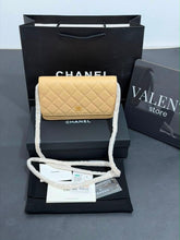 Carregar imagem no visualizador da galeria, Bolsa Chanel Bege
