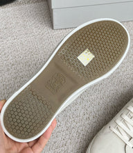 Carregar imagem no visualizador da galeria, Tênis Brunello Cucinelli Camurça claro
