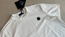 Carregar imagem no visualizador da galeria, T-Shorts Moncler Single White
