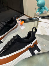 Carregar imagem no visualizador da galeria, Tênis Hermès Azul/Marrom
