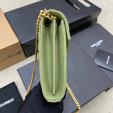 Carregar imagem no visualizador da galeria, Saint Laurent Should Bag Green Clean
