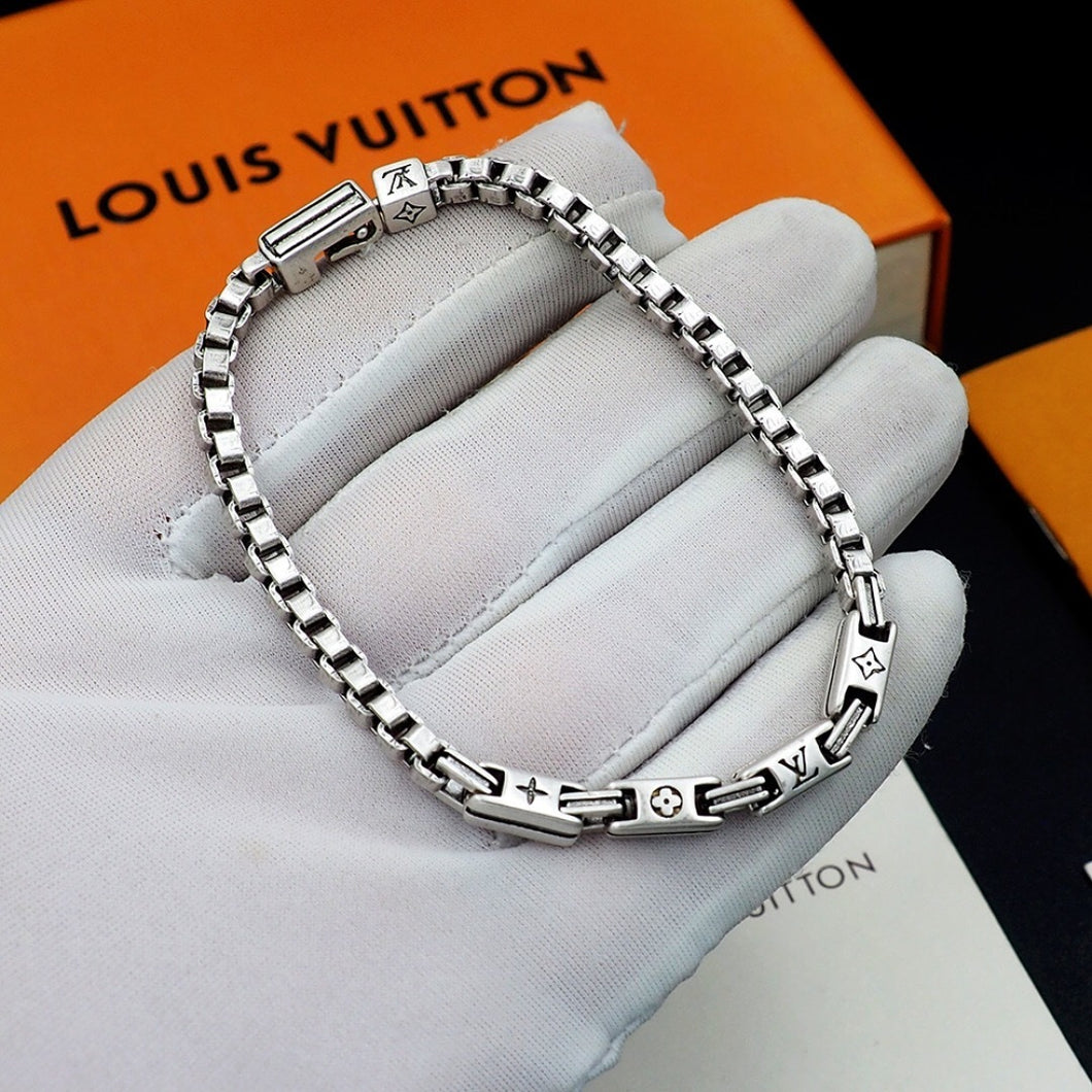 Pulseira LV Prateada