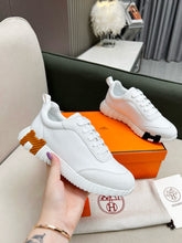 Carregar imagem no visualizador da galeria, Tênis Hermès Branco
