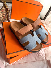 Carregar imagem no visualizador da galeria, Hermes Chypre Sandal Denim
