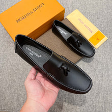 Carregar imagem no visualizador da galeria, Mocassin Louis Vuitton
