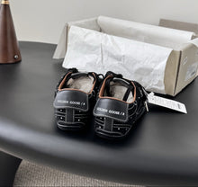 Cargar imagen en el visor de la galería, GOLDEN GOOSE GGDB TRUESTAR BLACK
