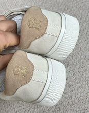 Carregar imagem no visualizador da galeria, Tênis Brunello Cucinelli Camurça claro
