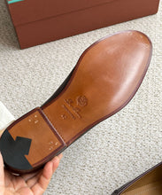 Carregar imagem no visualizador da galeria, Sergio Loafer Loro Piana Calfskin Burgundy
