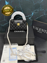 Carregar imagem no visualizador da galeria, Bolsa Chanel Preta pequena
