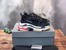 Carregar imagem no visualizador da galeria, BALENCIAGA TRIPLE S
