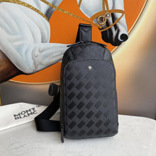 Carregar imagem no visualizador da galeria, Mochila Montblanc

