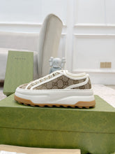 Carregar imagem no visualizador da galeria, Gucci And Ebony GG Canvas Beige
