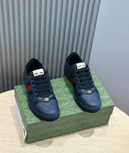 Carregar imagem no visualizador da galeria, Gucci Screnner GG Black

