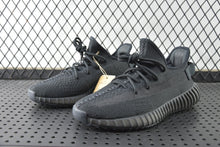 Carregar imagem no visualizador da galeria, Tênis Adidas Yeezy Boost 350 "Onyx" Preto
