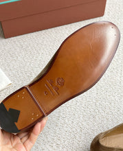 Carregar imagem no visualizador da galeria, Sergio Loafer Loro Piana Camel

