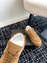 Carregar imagem no visualizador da galeria, Prada Trail faded suede sneakers
