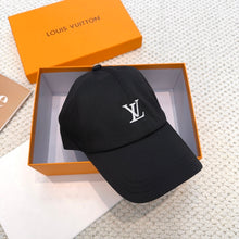 Carregar imagem no visualizador da galeria, Boné LV Preto
