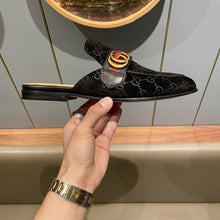 Carregar imagem no visualizador da galeria, Gucci Princetown Slipper GG
