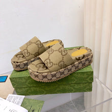 Carregar imagem no visualizador da galeria, Gucci Angelina Platform 55mm Sandal Camel
