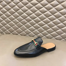 Carregar imagem no visualizador da galeria, Gucci Princetown Slipper GG
