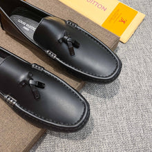 Carregar imagem no visualizador da galeria, Mocassin Louis Vuitton
