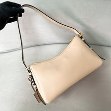 Carregar imagem no visualizador da galeria, Prada Aimee bag
