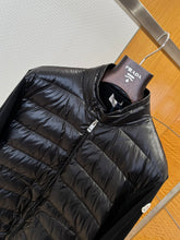 Carregar imagem no visualizador da galeria, Jaqueta Moncler All Black
