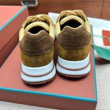 Carregar imagem no visualizador da galeria, Sneaker Loro Piana Mustard Yellow
