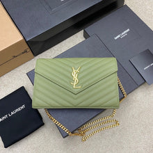 Carregar imagem no visualizador da galeria, Saint Laurent Should Bag Green Clean

