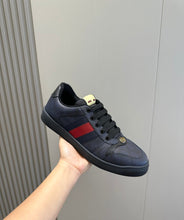 Carregar imagem no visualizador da galeria, Gucci Screnner GG Black
