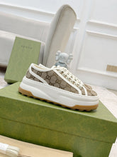 Carregar imagem no visualizador da galeria, Gucci And Ebony GG Canvas Beige
