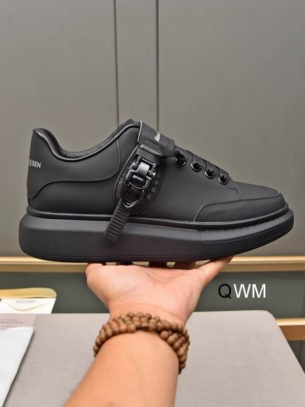 Tênis Alexander Mc Oversized Sneaker All Black