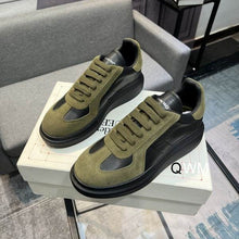 Carregar imagem no visualizador da galeria, Tênis Alexander Mc Oversized Retro Sneaker
