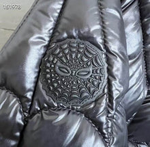 Carregar imagem no visualizador da galeria, Moncler Spider
