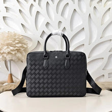 Cargar imagen en el visor de la galería, Mochila Montblanc Negra Extreme
