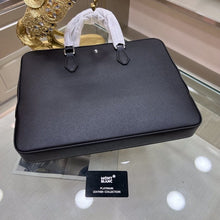 Cargar imagen en el visor de la galería, Mochila Montblanc Negra Extreme
