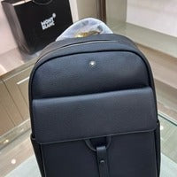Carregar imagem no visualizador da galeria, Mochila Montblanc Lisa Preta
