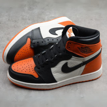 Carregar imagem no visualizador da galeria, Jordan 1 Retro Shattered Backboard 555088-005
