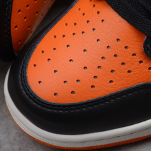 Carregar imagem no visualizador da galeria, Jordan 1 Retro Shattered Backboard 555088-005
